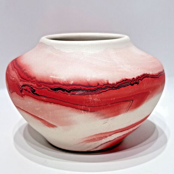 Vintage Nemadji Pottery Swirl Vase Handmade in USA Red Pink Native American - Picture 3 of 10